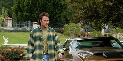 Cartel de Taladrando y martillando