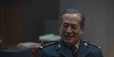 Cartel de Hay dos maneras de atacar el cáncer