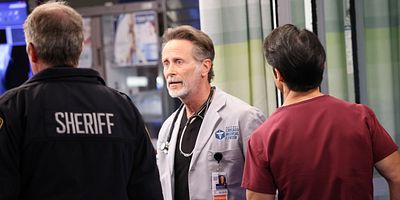 Cartel de The Clothes Make The Man... Or Do They?