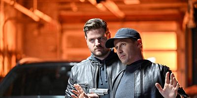 Cartel de Fake It' Till You Make It