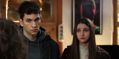 Cartel de Kardeşlerim 86.Bölüm