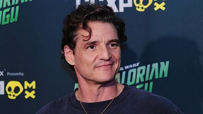 Pedro Pascal rompe en llanto en la CCXP México al hablar de Star Wars y su papel en The Mandalorian y Grogu noticias imagen