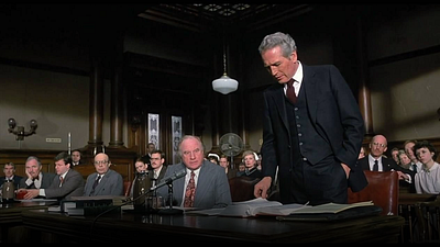 Hace 43 años, fue un extra en una de las mejores películas de juicios: Después se convirtió en una de las mayores estrellas de acción de todos los tiempos noticias imagen