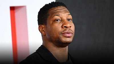 Novia de Jonathan Majors asume la culpa tras ser golpeada por el actor de 'Creed 3' noticias imagen