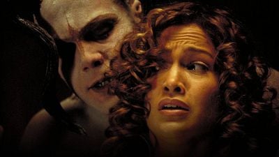 La película de ciencia ficción más enigmática de Jennifer López cumple 25 años y sigue siendo visualmente impactante noticias imagen