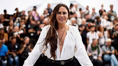 Ella es Karla Sofía Gascón, actriz trans que hizo historia en Cannes con ‘Emilia Perez’ noticias imagen