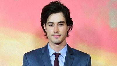 Actor de ‘Narcos: México’ lucha por su vida en coma inducido tras enfermar en Filipinas noticias imagen