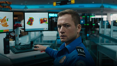 ‘Equipaje de mano’: La única condición de Taron Egerton para hacer una secuela de la nueva película de Navidad número 1 de Netflix noticias imagen