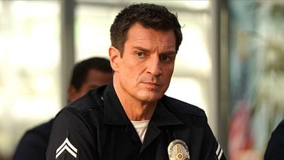 21 años después de la mejor serie de Nathan Fillion, su coprotagonista sigue agradecido: "Robé muchos de sus trucos" noticias imagen