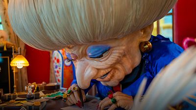 Depravados sexuales hacen asquerosos desfiguros en parque de diversiones de Studio Ghibli noticias imagen