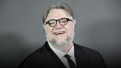 Oscar 2023: UNAM nombra Guillermo del Toro a nueva especie de luciérnaga