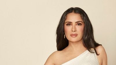 Salma Hayek, actriz: "Nunca me lavo la piel por la mañana. Mi abuela me enseñó que por la noche la piel repone todo lo que he perdido durante el día" noticias imagen
