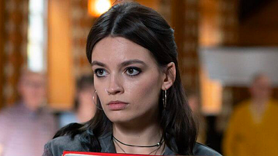 Emma Mackey no volverá a la temporada 5 de 'Sex Education' noticias imagen
