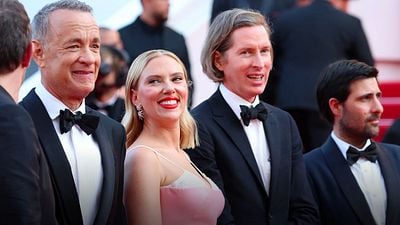 El momento incómodo de Scarlett Johansson y Wes Anderson durante premier de 'Asteroid City' en Cannes 2023 noticias imagen