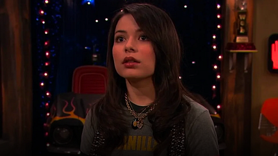 "Fue uno de mis momentos más vergonzosos": Miranda Cosgrove recuerda la peor experiencia que tuvo en 'iCarly' noticias imagen