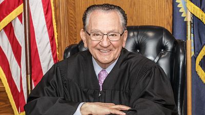 Muere Frank Caprio, el juez “más amable del mundo”, famoso por sus programas de televisión y TikToks virales noticias imagen