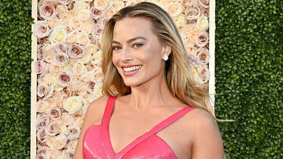 Margot Robbie se convirtió en esta Barbie para los Golden Globes 2024 noticias imagen