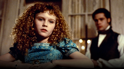 "Tengo 12 años y él 31, ¿por qué iba a gustarme?": Kirsten Dunst habla de su polémico beso con Brad Pitt noticias imagen