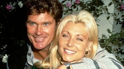 Muere a los 62 años Pamela Bach, actriz de ‘Guardianes de la Bahía’ y exesposa de David Hasselhoff noticias imagen