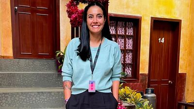 Conductora de televisión muere el mismo día de su cumpleaños, tenía 43 años noticias imagen