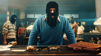 Netflix fracasa con la nueva versión de 'La Casa de Papel': La miniserie de robos sólo tiene 5 episodios pero no ha conquistado al público noticias imagen