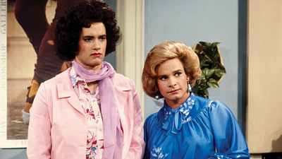 Antes de ser una leyenda, Tom Hanks hizo esta comedia olvidada donde usaba peluca y faldas noticias imagen