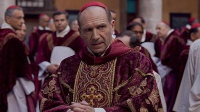 "Repugnante y anticatólica": el guionista del 'Cónclave' responde a las reacciones negativas que despertó la película de Ralph Fiennes noticias imagen