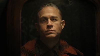 "Estaba listo": la confesión de Charlie Hunnam tras visitar la tumba de Ed Gein, el nuevo asesino que llegó a Netflix noticias imagen