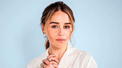 “Lo siento mucho”: Emilia Clarke se disculpa con los fans por arruinar estas 3 grandes sagas de cine noticias imagen