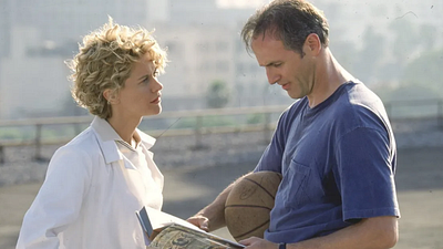 Meg Ryan cuando conoció a Nicolas Cage a finales de los 90: "Fue un poco frustrante tenerlo al lado y simular que no lo estaba viendo" noticias imagen