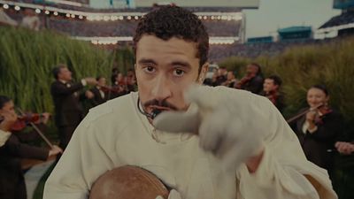 Cómo el show de Bad Bunny transformó 13 minutos de música en cine de autor. La muerte del concierto televisado llegó en el Super Bowl 2026 noticias imagen