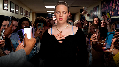 Famosa actriz de 'Mean Girls' debuta como cantante en Coachella 2024 noticias imagen