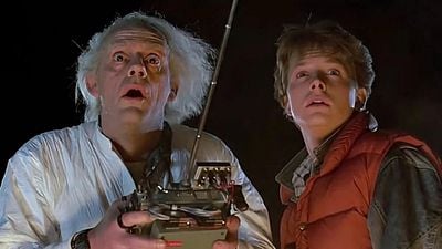 Doc Brown y el detalle oculto en Volver al Futuro que demuestra que ya había viajado al pasado antes de empezar la película noticias imagen