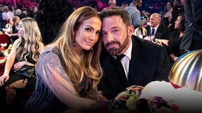 Ben Affleck se aburrió en los Grammy 2023 y Jennifer Lopez lo regañó noticias imagen