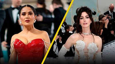 El tierno momento donde Salma Hayek y Anne Hathaway acarician a gato de la Met Gala noticias imagen