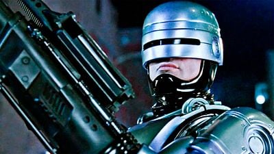 Una bestia de 1,500 kilos: así luce la imponente estatua de bronce de ‘RoboCop’ que ya patrulla las calles noticias imagen