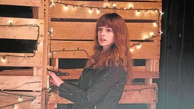 Una criatura gigante y Anne Hathaway: la película que mezcla monstruos, ciencia ficción y humor noticias imagen
