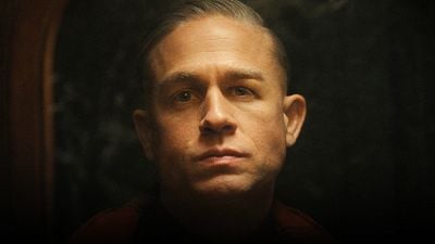 El mayor reto de Charlie Hunnam al ser un asesino no fue el terror, sino proteger a sus compañeros: “Traté de hacer sentir seguros a todos” noticias imagen
