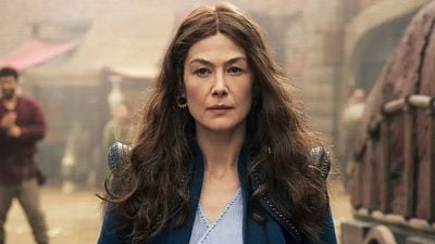 Rosamund Pike explica por qué 'La rueda del tiempo' transforma el concepto de la fantasía (no sólo es para niños) noticias imagen