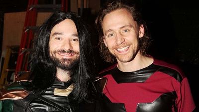Tom Hiddleston y Charlie Cox intercambiaron sus personajes de Marvel