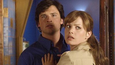 'Crisis en tierras infinitas': Nueva imagen de Tom Welling y Erica Durance