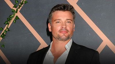 La inusual foto que Tom Welling se tomó con sus fans en La Mole Convention, ¡protegido por un acrílico! noticias imagen