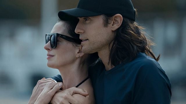 Tan solo 8 episodios y un maratón perfecto: una historia surrealista contada en una miniserie protagonizada por dos ganadores del Oscar noticias imagen