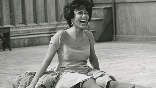 Tiene 94 años, ha dirigido 4 películas de culto y ha ganado 4 de los premios más importantes del mundo: una de las leyendas más antiguas de Hollywood sigue en activo noticias imagen