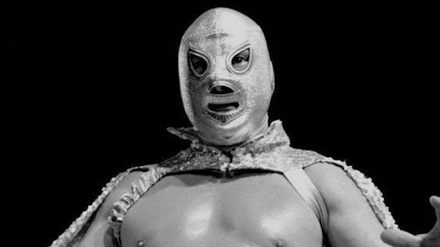 La polémica película erótica de El Santo que fue censurada por 43 años en México: la historia detrás de la versión prohibida de ‘El vampiro y el sexo’ noticias imagen