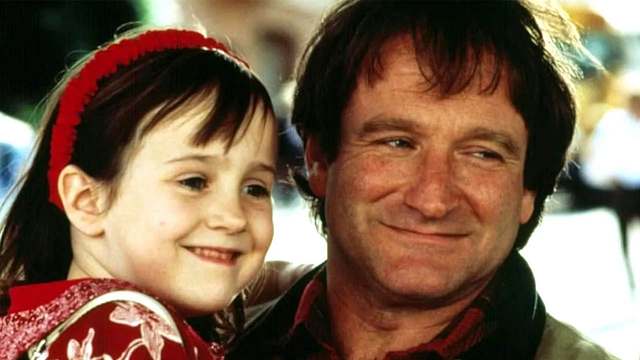 Robin Williams cambio el rodaje de 'Papá por siempre' para que Sally Field pudiera abandonar por la muerte de su padre: 'Era muy sensible' noticias imagen