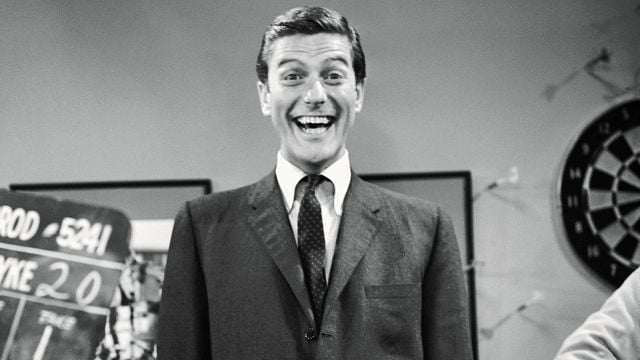 Dick Van Dyke, actor, sobre el secreto de la vejez: "Siempre he pensado que la ira y el odio son algo que nos consumen por dentro" noticias imagen