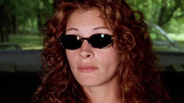 Julia Roberts nos enseñó cómo usar jeans y tenis blancos desde 1990 noticias imagen