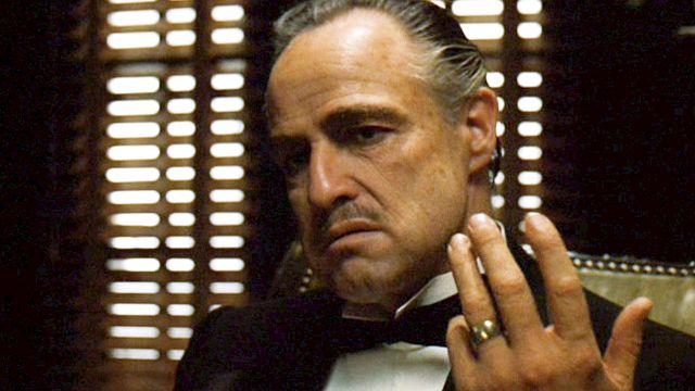Marlon Brando recogió un gato callejero minutos antes de filmar una de las escenas que cambió la historia del cine: la improvisación en 'El Padrino' que millones siguen imitando noticias imagen