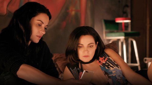 Maite Perroni tiene hermanas gemelas en primer tráiler de 'Tríada' noticias imagen